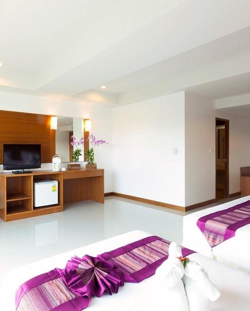 Rawai Princess Hotel Exterior photo